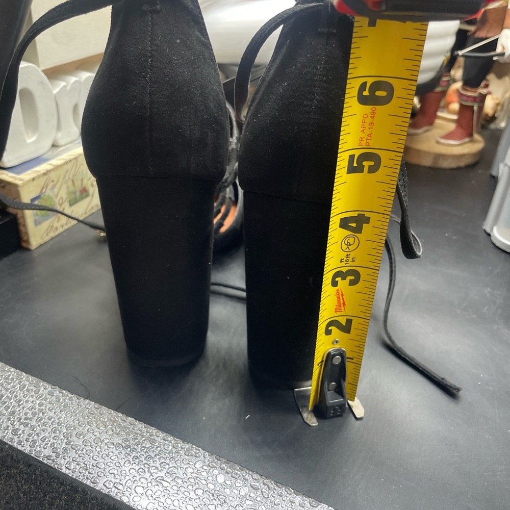 OSPS SHOES: Black Heels - Picture 6 of 10